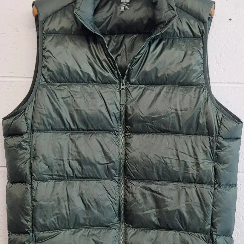 [BUNJANG] Uniqlo Ultra Light Down Lightweight Padded Vest / 유니클로(남.여공용) 울트라 라이트다운 경량패딩베스트(조끼) 판매