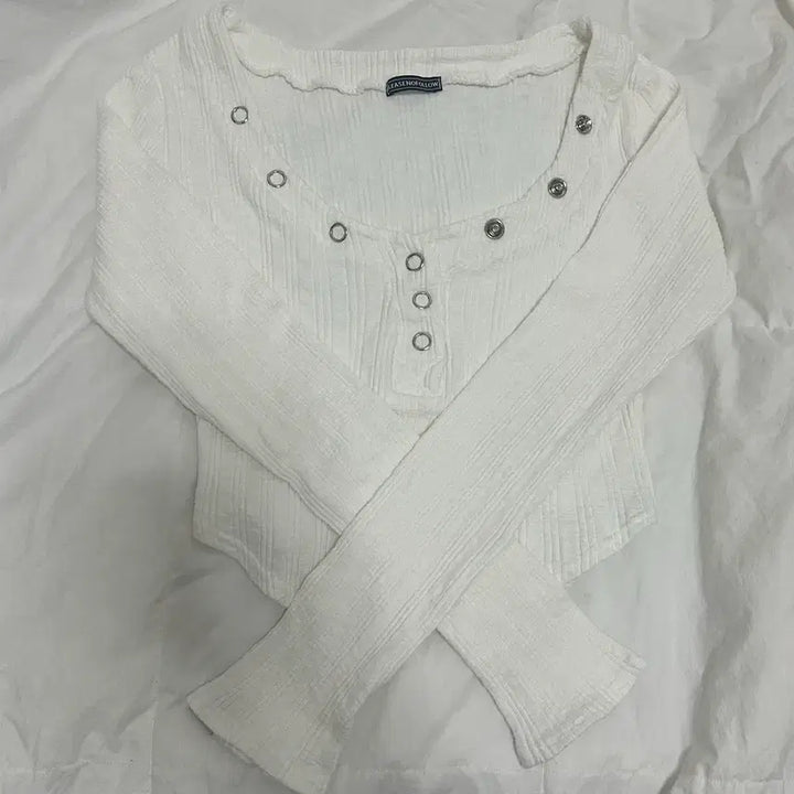 [BUNJANG] Please No Follow Bunny Snap Top White / 플리즈노팔로우 플노팔 버니 스냅탑 화이트