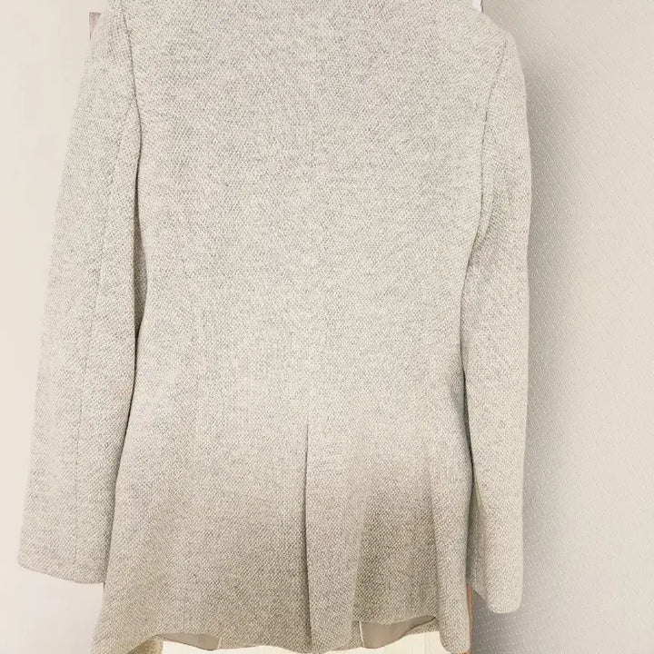 [SOLD OUT] 마시모두띠 이태리원단 울자켓 아이보리에 연 그레이감도는 슬림핏 블레이저