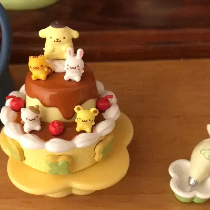 [BUNJANG] Sanrio Pompompurin Cake Mini Figure / 레어! 일본고전풍 폼폼푸린 케이크 초미니 초소형 머핀 스콘 베이글 키티