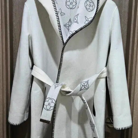 [BUNJANG] Louis Vuitton Reversible Hooded Wrap Coat 34 / 루이비통 리버서블 후드 랩코트 34