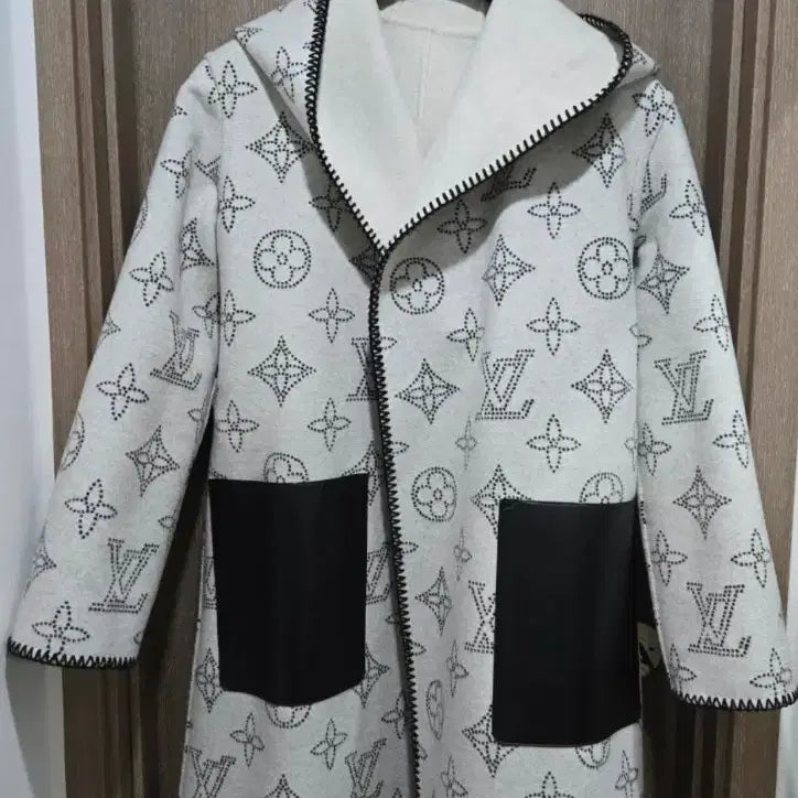 [BUNJANG] Louis Vuitton Reversible Hooded Wrap Coat 34 / 루이비통 리버서블 후드 랩코트 34