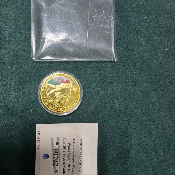 [BUNJANG] Wales UEFA 2016 24k Gold Plated Medal / 웨일스 UEFA 2016 축구 24k 금도금 메달