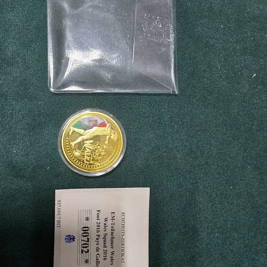 [BUNJANG] Wales UEFA 2016 24k Gold Plated Medal / 웨일스 UEFA 2016 축구 24k 금도금 메달