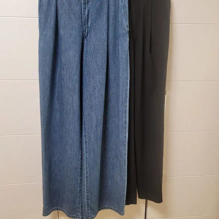 [BUNJANG] Uniqlo Pants (Size S) - Bundle / 유니클로 바지 2개(S)