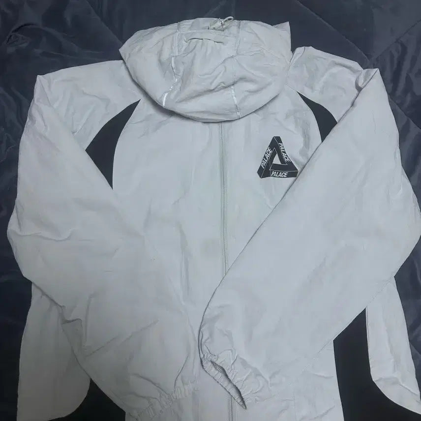 [BUNJANG] Palace P-Track Jacket Cloud / 팔라스 p-track jacket cloud
