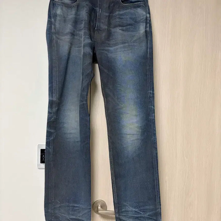 [BUNJANG] Balenciaga Washed Denim Jeans 32 / 발렌시아가 워시드 데님 청바지 32