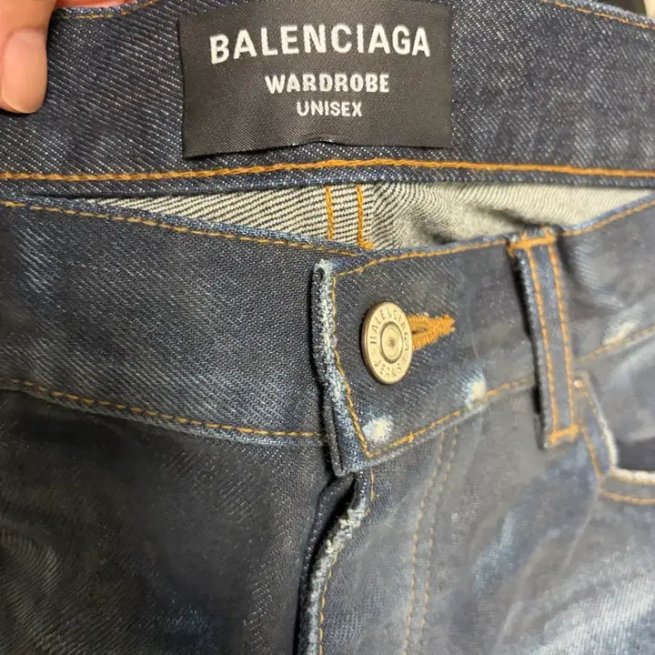 [BUNJANG] Balenciaga Washed Denim Jeans 32 / 발렌시아가 워시드 데님 청바지 32