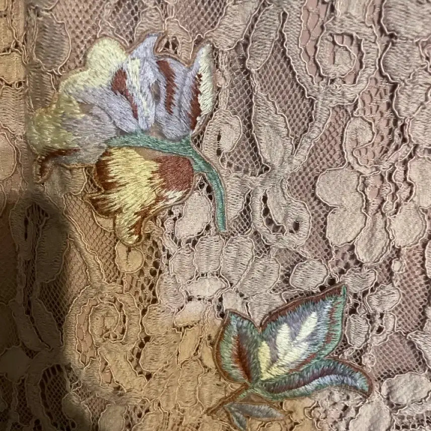 [BUNJANG] Renny Ron Lace Two-Piece Set / 레니본 레이스 셋업 투피스