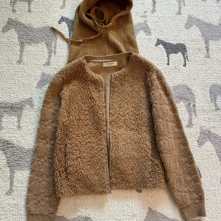 [BUNJANG] MINE Lambswool Cashmere Cardigan + TIME Balaclava / 마인 램스퍼 캐시미어 가디건 + 타임 바라클라바