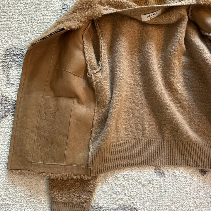 [BUNJANG] MINE Lambswool Cashmere Cardigan + TIME Balaclava / 마인 램스퍼 캐시미어 가디건 + 타임 바라클라바