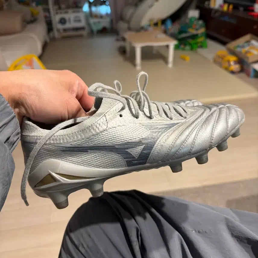 [BUNJANG] Morelia Neo 4 Beta Alpha Soccer Cleats / 모렐리아 네오4 베타알파 250