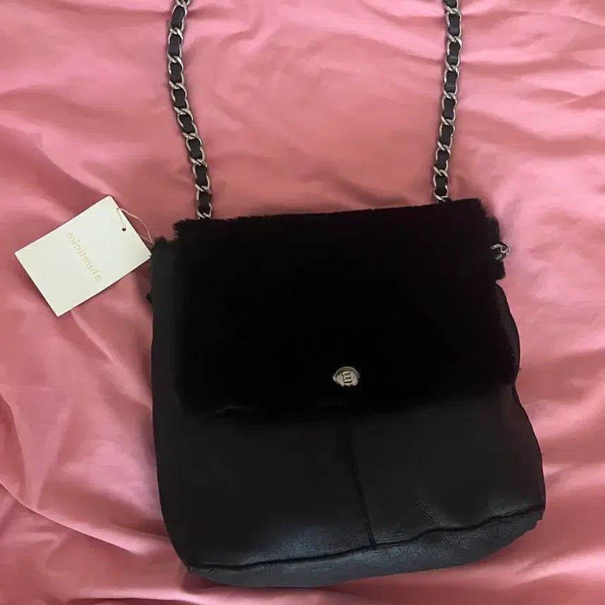 [BUNJANG] MinuteMute Pebble Chain Bag Mute Black / 미닛뮤트 페블 체인백 무스탕 블랙