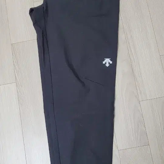 [BUNJANG] Descente Jogger Pants (Summer) / 데상트 조거팬츠 (여름용)