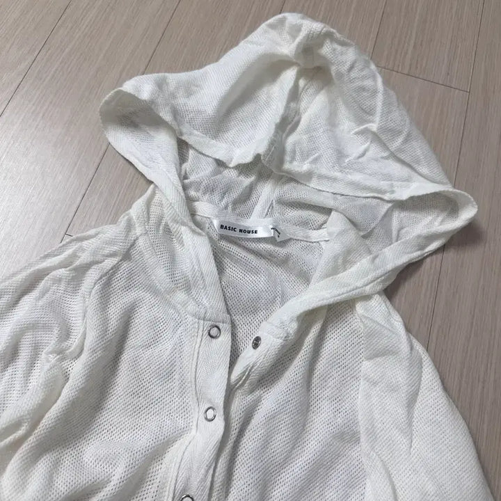 [BUNJANG] BASIC HOUSE Hooded Cardigan (White, Size 85) / BASIC HOUSE 봄여름용 후드 가디건