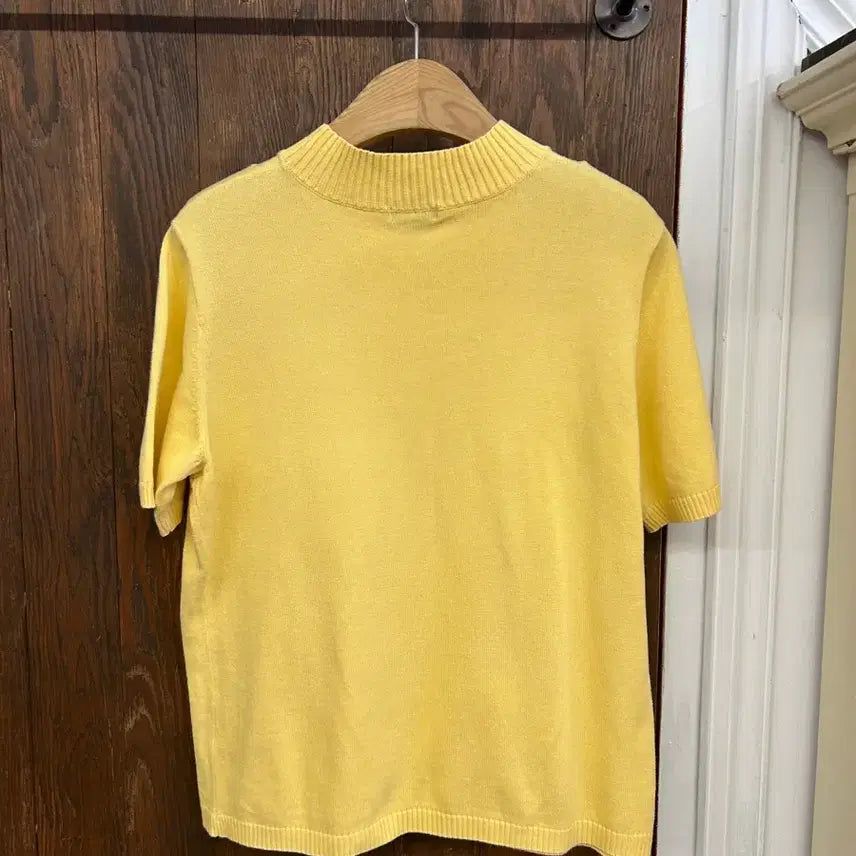 [BUNJANG] Burberry Yellow Knit Top / 버버리 정품 연노랑 반팔니트