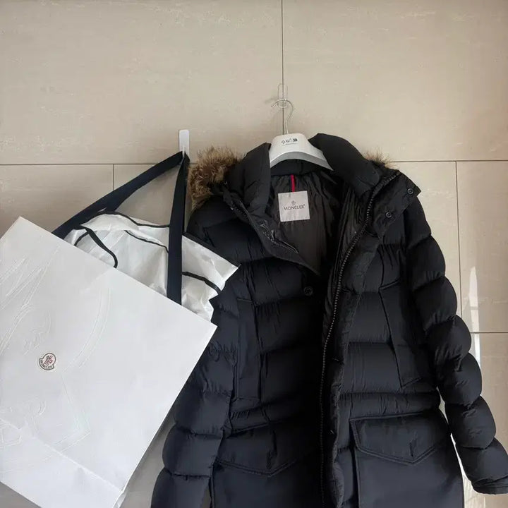 [BUNJANG] Moncler Cluny Padded Jacket Size 4 / (새상품) 24FW 몽클레어 클루니 패딩 4사이즈