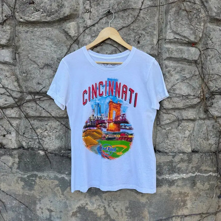 [BUNJANG] Hard Rock Cafe Cincinnati Vintage Print T-Shirt White XL / 하드락카페 빈티지 신시내티 프린팅 반팔 티셔츠 화이트 우먼 xl