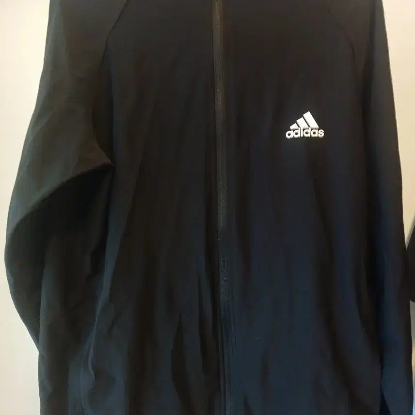 [BUNJANG] Adidas Black Hooded Windbreaker 100 / 아디다스 블랙 후드 바람막이 100