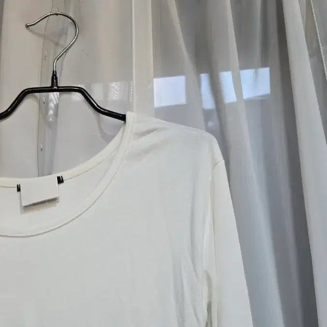 [BUNJANG] Unbalance Ivory Long Sleeve T-shirt / 허리라인 밑단유 언발 아이보리 긴팔