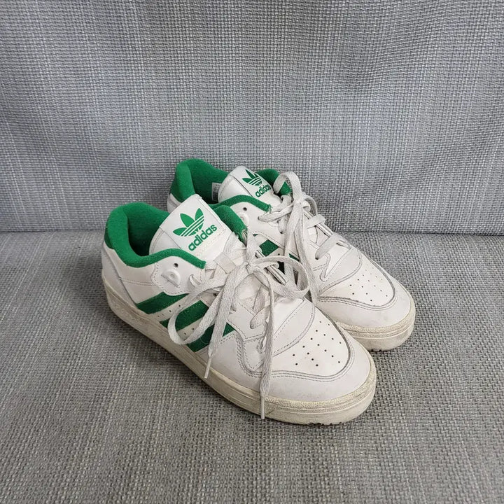 [BUNJANG] Adidas Sneakers 250 / 아디다스 스니커즈 250