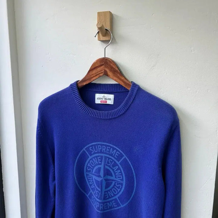 [BUNJANG] Stone Island x Supreme Reflective Compass Knit L / 15741 - 스톤아일랜드 X 슈프림 리플렉티브 콤퍼스 니트