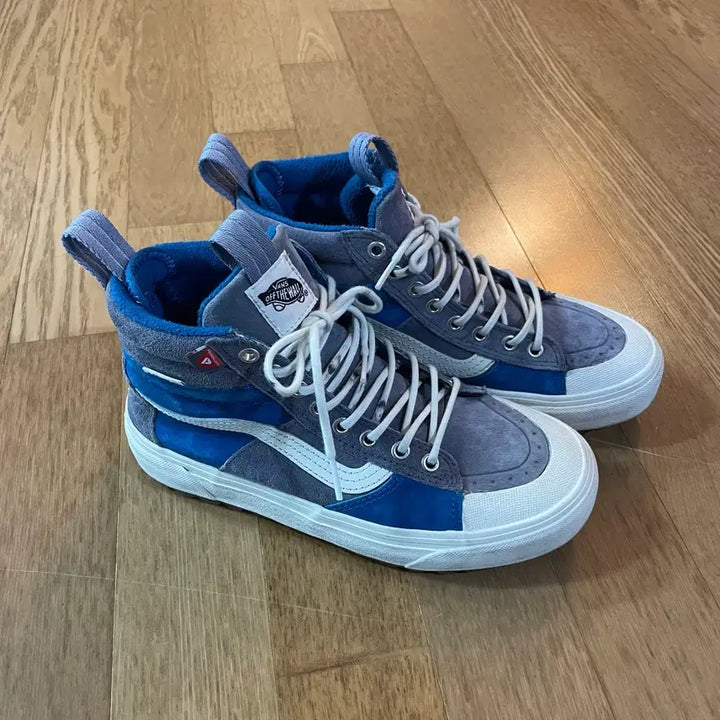 [BUNJANG] Vans Sk8-Hi Blue Block Sneakers (240) / 반스 스케이트하이 블루 블록 240