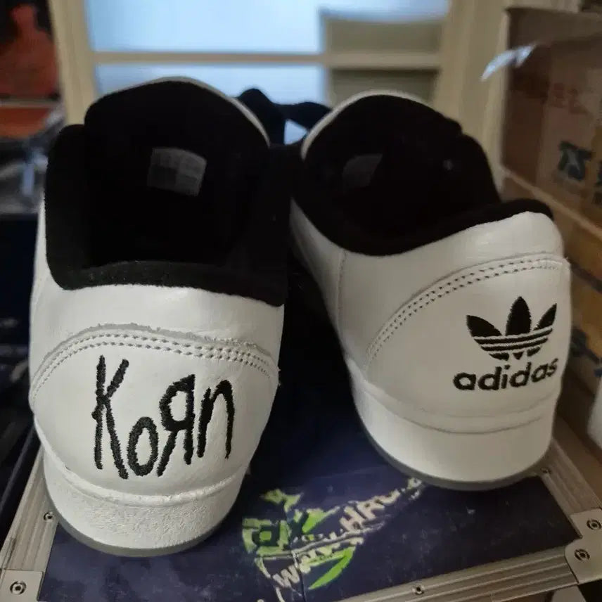 [BUNJANG] Kon Adidas Supermodified Limited Edition / 아디다스 슈퍼모디파이드 콘 한정판
