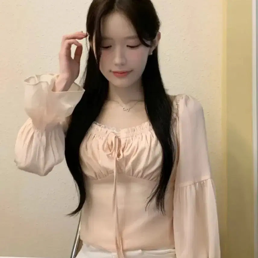 [BUNJANG] Ablie Off-shoulder Blouse / 프릴 캉캉 리본 오프숄더 블라우스 에이블리