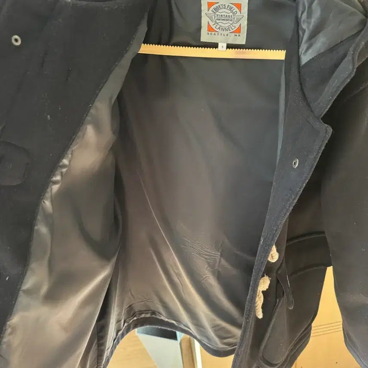 [BUNJANG] EBBETS FIELD Women's Wool Duffle Coat Navy / 이벳필드 여성 울 소재 떡볶이 코트 플래그 오버핏 숏코트 네이비