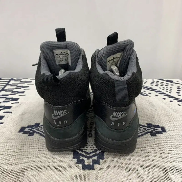 [BUNJANG] Nike Air Max 1 Mid Sneakers Boots 235 / 나이키 에어맥스 1 미드 스니커즈 부츠 235 E02334