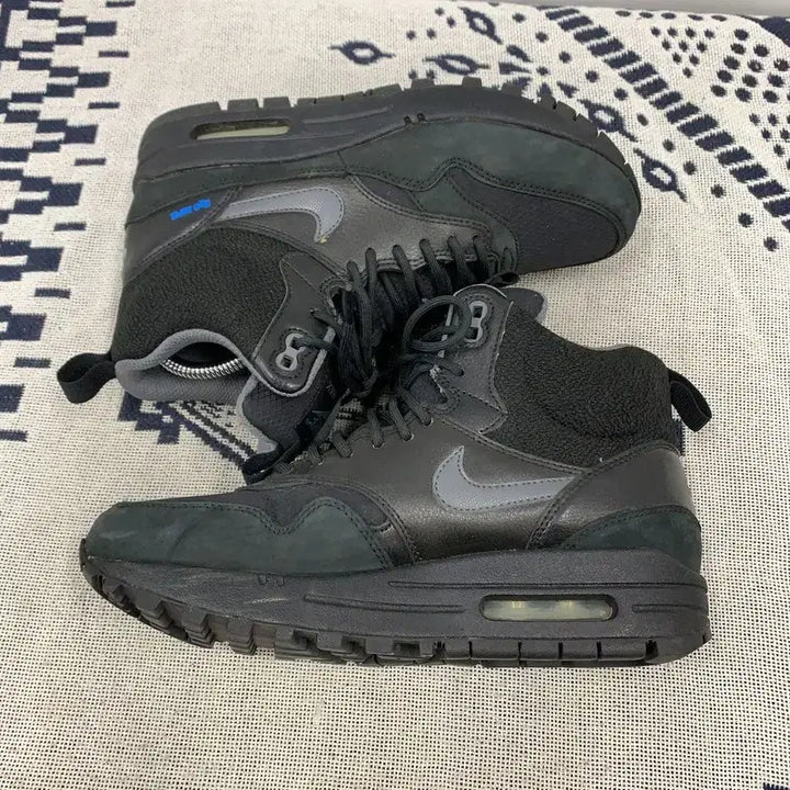 [BUNJANG] Nike Air Max 1 Mid Sneakers Boots 235 / 나이키 에어맥스 1 미드 스니커즈 부츠 235 E02334