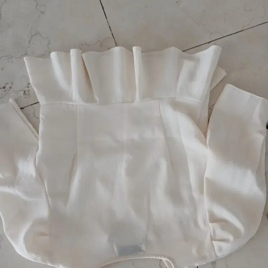 [BUNJANG] Unspecified Satin Blouse 55 / 025 샤틴 블라우스 55