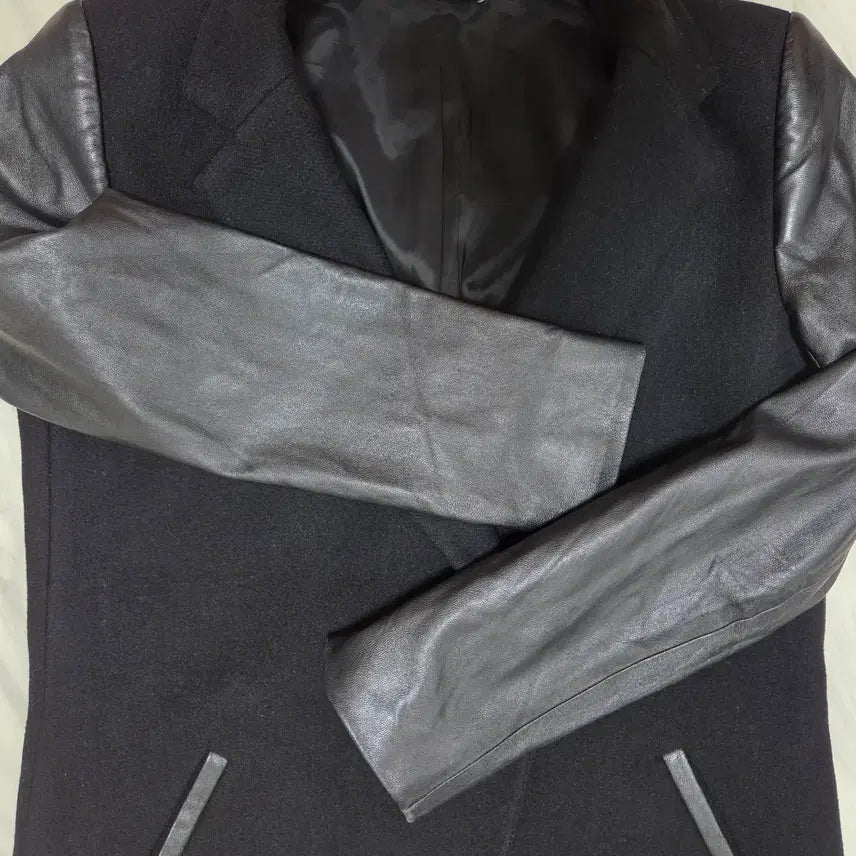 [BUNJANG] Theory Leather Mix Coat / 띠어리 가죽 믹스 코트