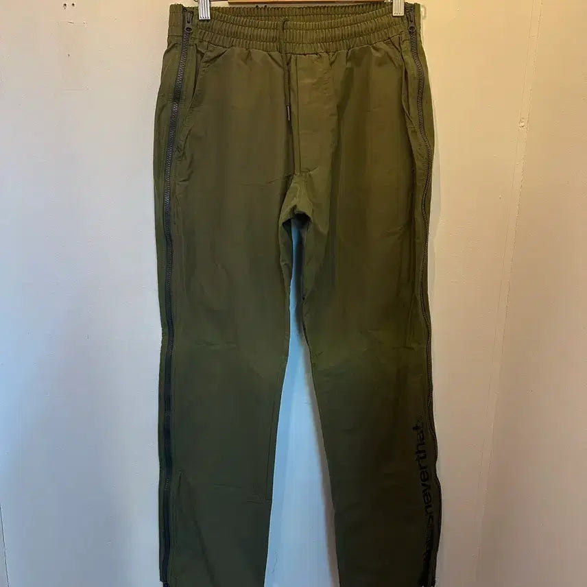 [BUNJANG] thisisneverthat Nylon Side Zip Pants (Men's M) / 남성M) 디스이즈네버댓 사이드 지퍼 나일론 팬츠