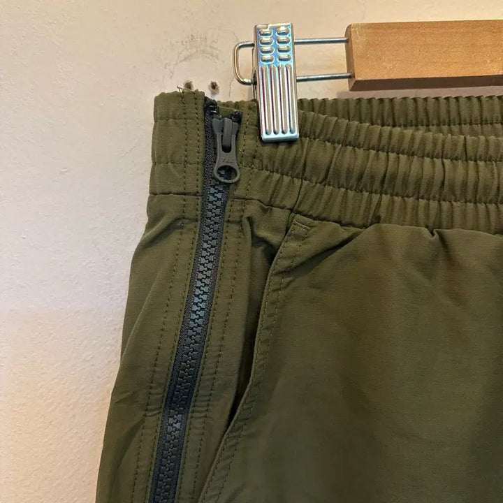 [BUNJANG] thisisneverthat Nylon Side Zip Pants (Men's M) / 남성M) 디스이즈네버댓 사이드 지퍼 나일론 팬츠