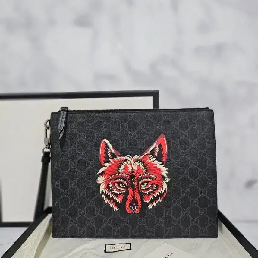 [BUNJANG] Gucci GG Red Wolf Clutch Bag / 구찌 GG 레드울프 클러치 백