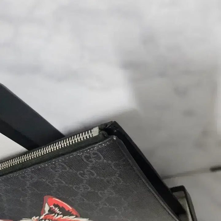 [BUNJANG] Gucci GG Red Wolf Clutch Bag / 구찌 GG 레드울프 클러치 백