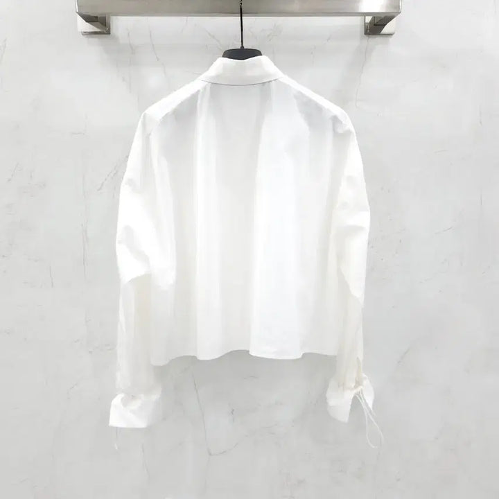 [SOLD OUT] 40 / 펜디 FF 화이트 포플린 크롭 셔츠 FS7477