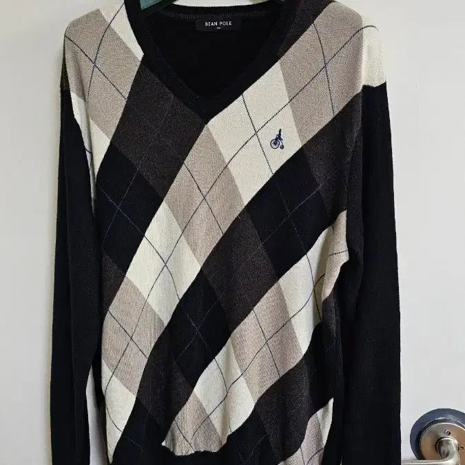 [BUNJANG] Beanpole Argyle V-neck Knit Sweater / 빈폴 아가일 무늬 브이넥니트 (2.25