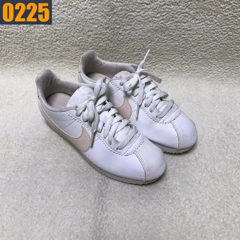 [BUNJANG] NIKE Cortez Sneakers / [235] NIKE 나이키 코르테즈 스니커즈