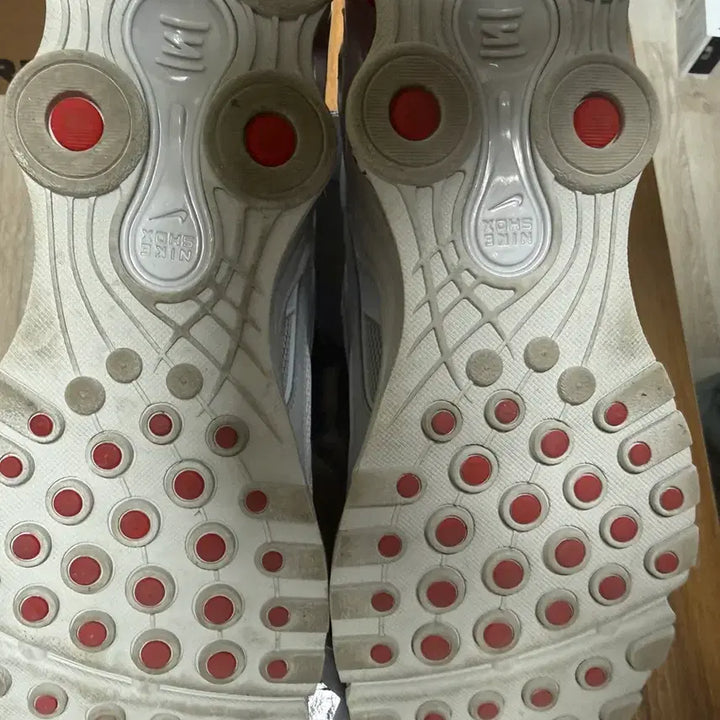 [BUNJANG] Supreme Nike Shox + Running Hat Bundle / [275] 슈프림 나이키 샥스 + 러닝 햇