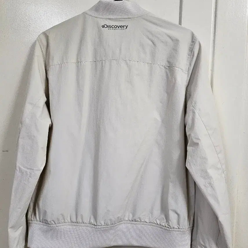 [BUNJANG] Discovery Windbreaker Bomber Jacket (Size 90) / 24년)디스커버리 바람막이 항공점퍼 90