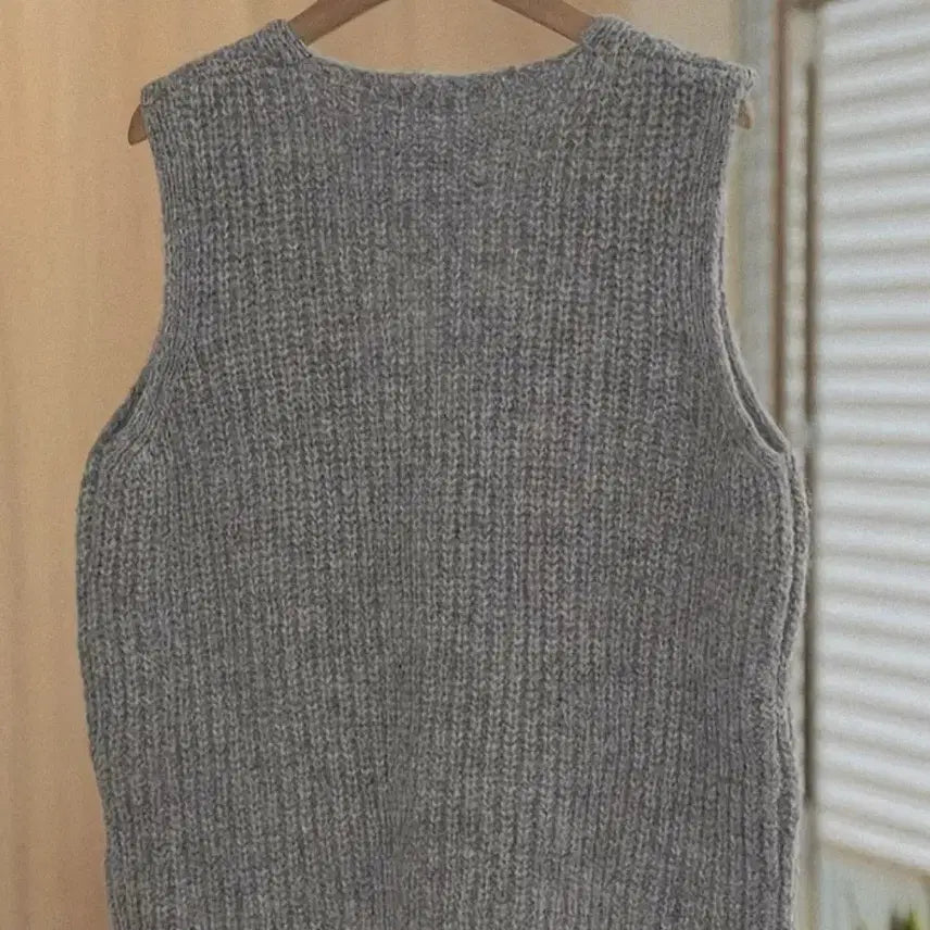 [BUNJANG] Unbranded Gray Knit Vest 66-77 / 새상품 회색 니트 조끼 66-77반