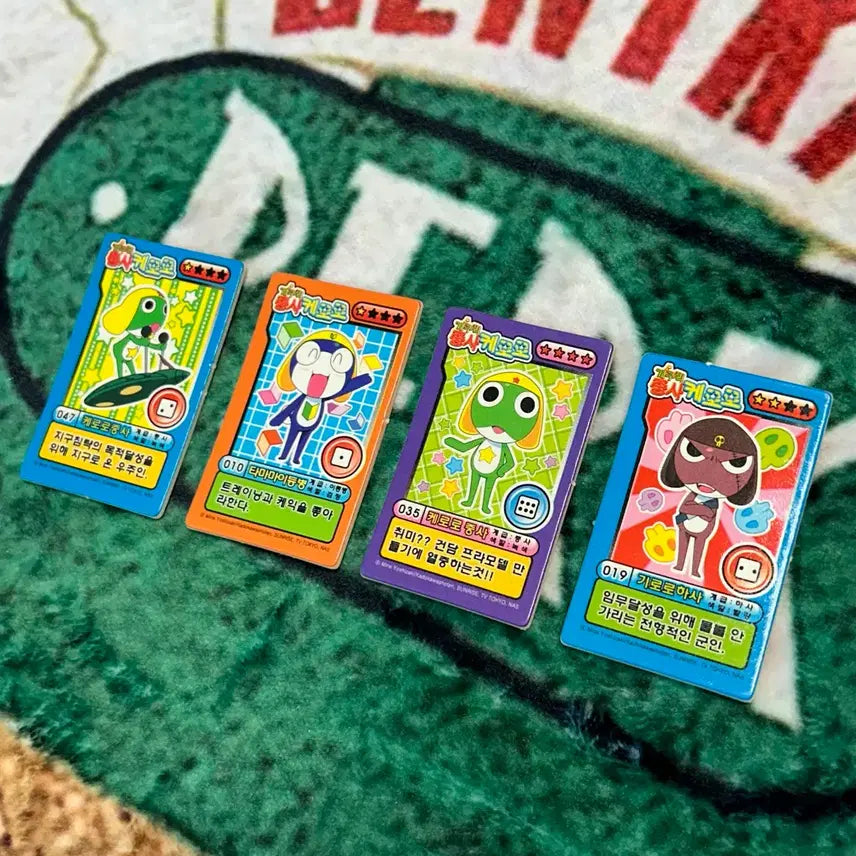 [BUNJANG] Vintage Keroro Mini Card Game Ttakji / 고전문구 케로로 미니카드 게임 딱지