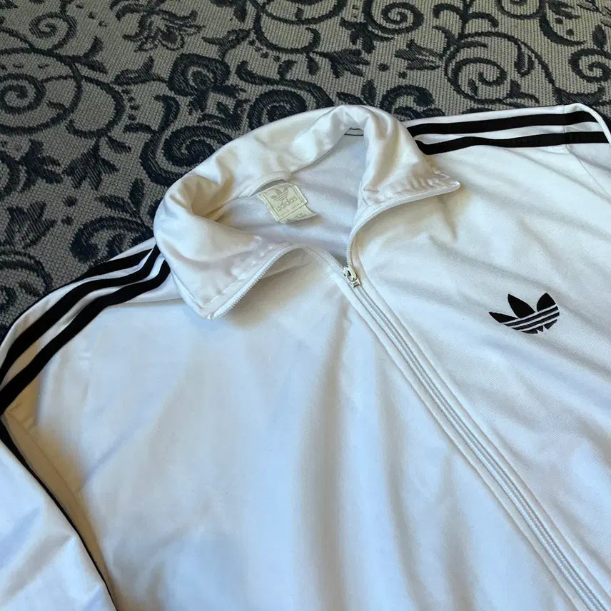 [BUNJANG] Adidas White Firebird Jersey (Size 110) / 110 아디다스 화이트 파이어버드 져지/W2575