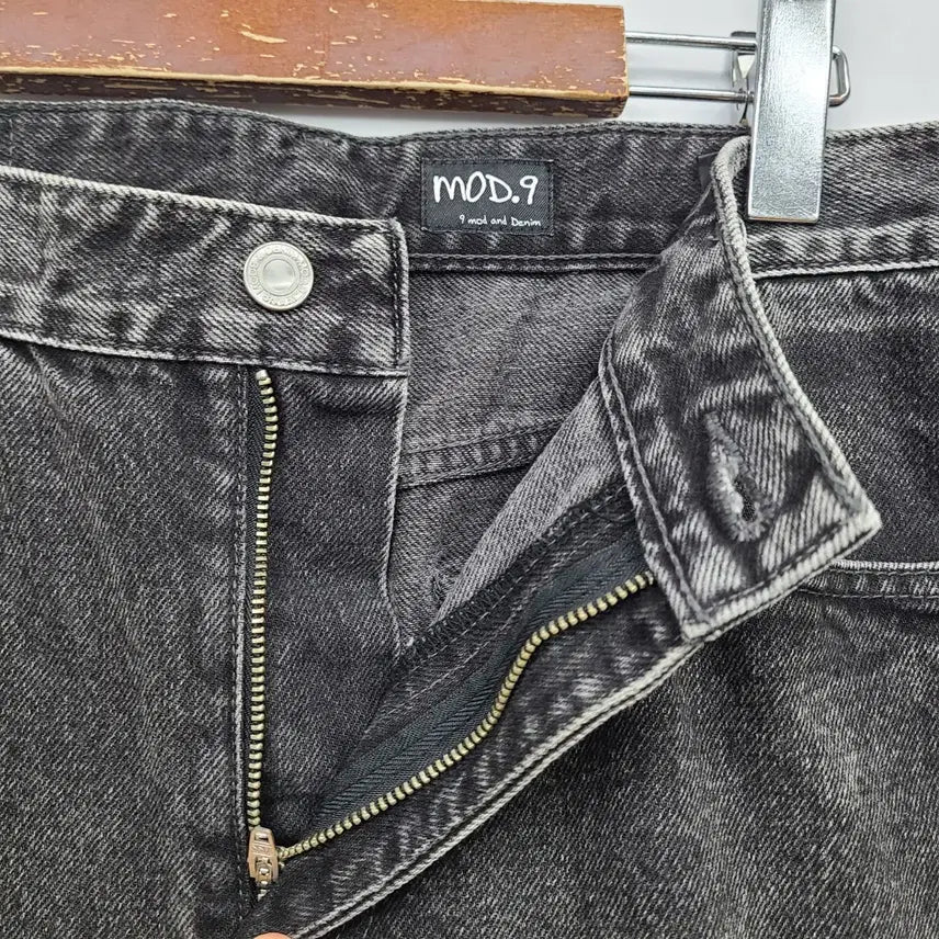 [BUNJANG] Mod9 Black Washed Denim Pants - Alice - 30 / 모드나인 블랙 워싱 데님 팬츠/30/앨리스/360