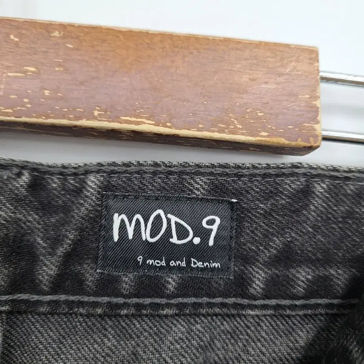 [BUNJANG] Mod9 Black Washed Denim Pants - Alice - 30 / 모드나인 블랙 워싱 데님 팬츠/30/앨리스/360