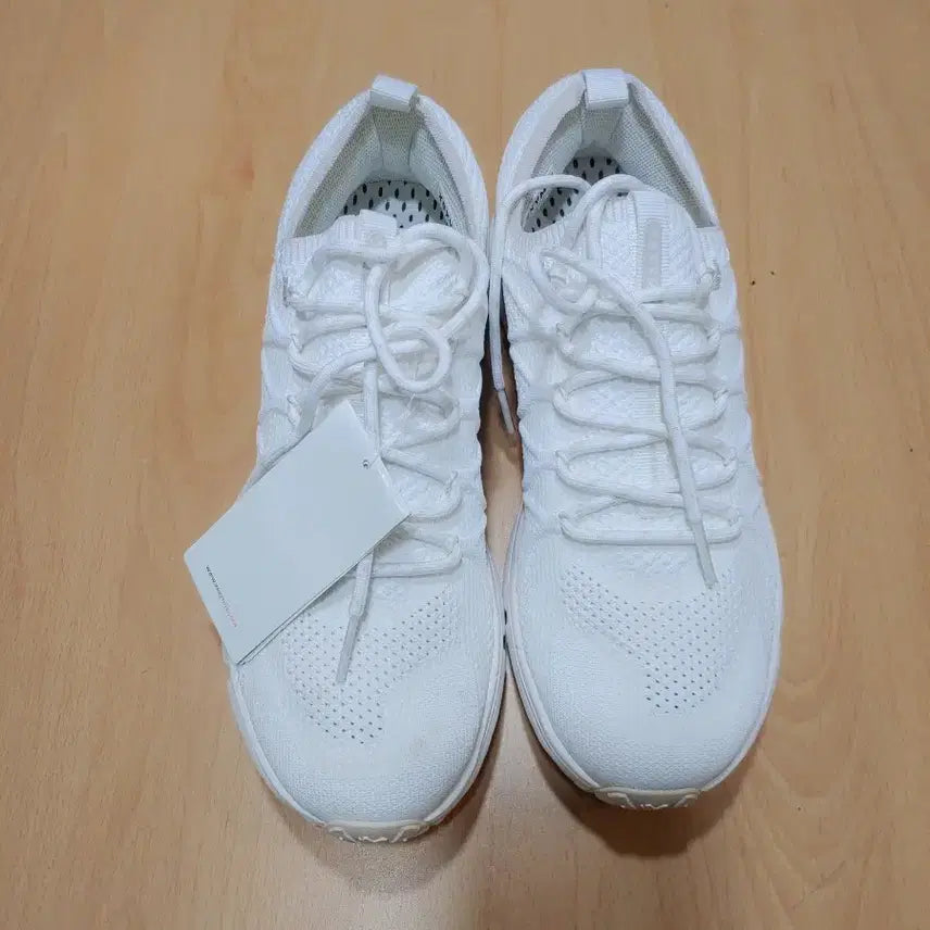 [BUNJANG] Xexymix Sneakers 255 - White / * 젝시믹스운동화 255