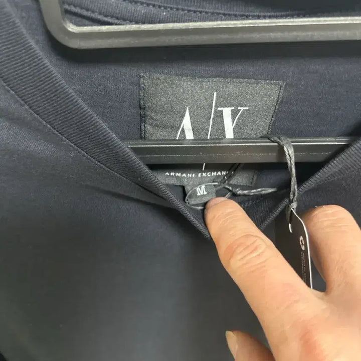 [BUNJANG] Armani Exchange Pocket Logo Black T-Shirt / 아르마니 익스체인지 블랙 포켓 반팔 티셔츠